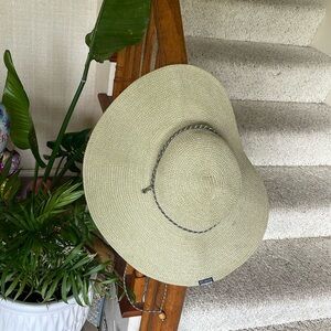 Columbia Women's Stylish Tan Sun Hat
